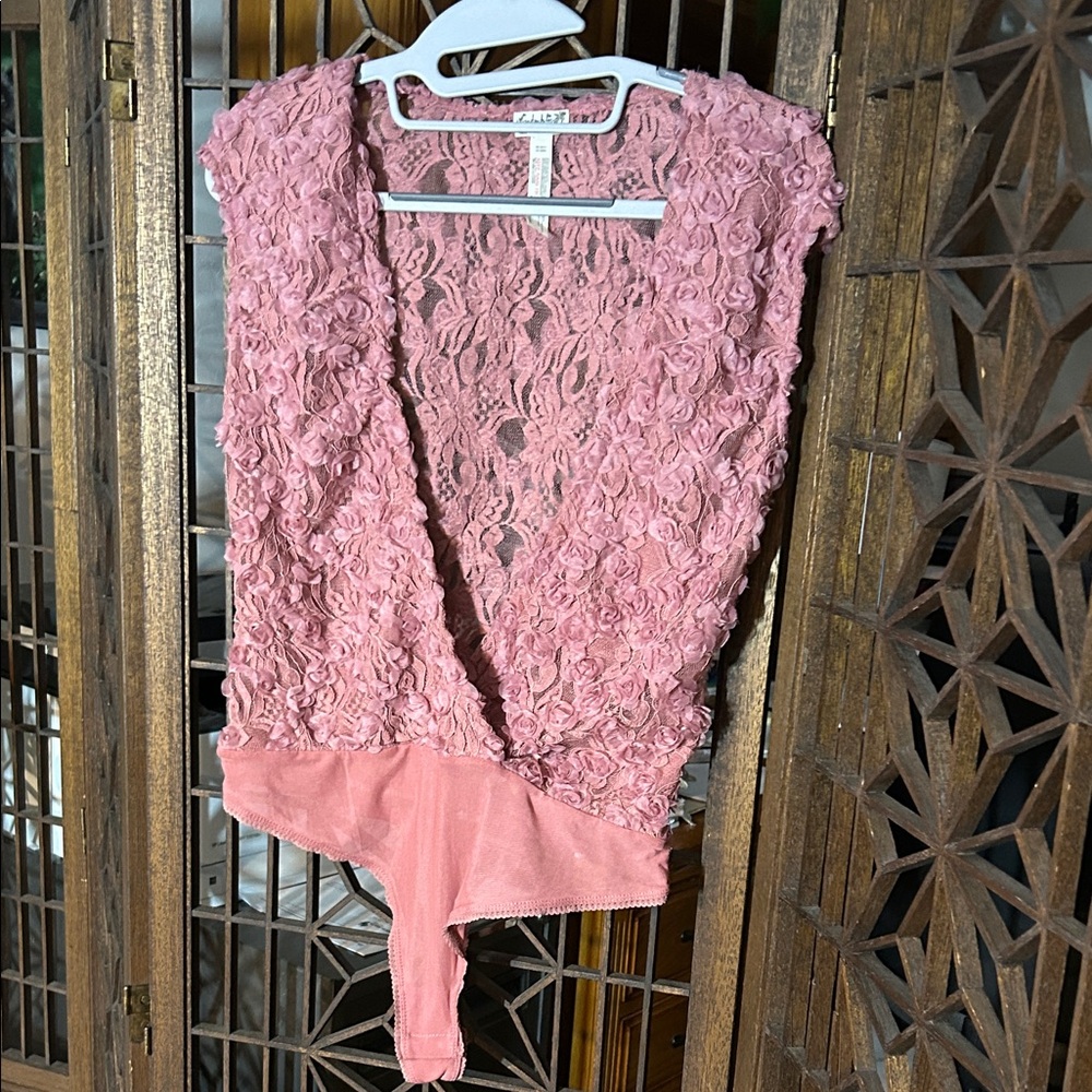 FREE PEOPLE ROSE FLOWER BODY SUIT M